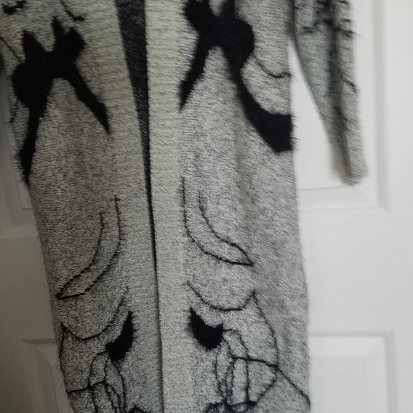 Unique, completely unusual cardigan. (NWOT) - Picture 4 of 12